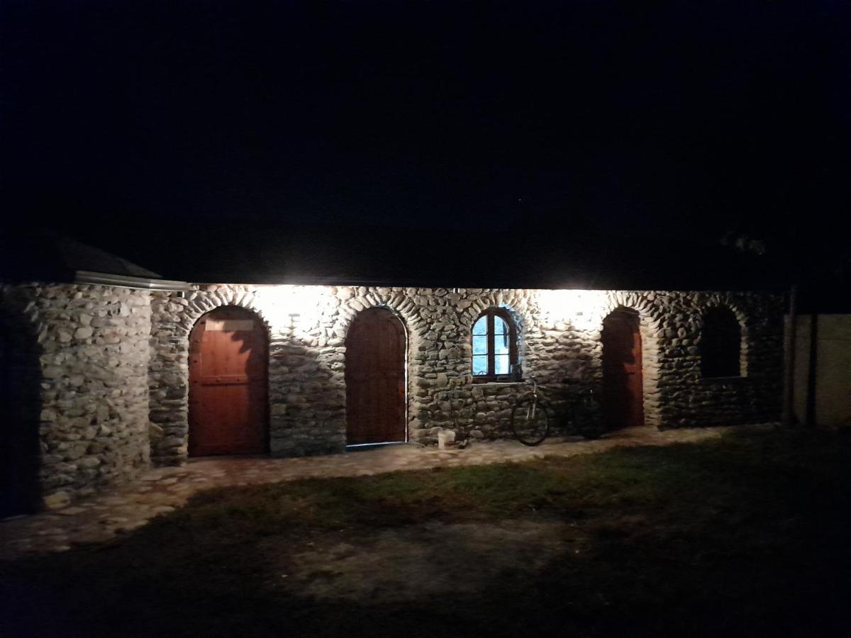 Windmill Gesthouse & Grill Shkodër