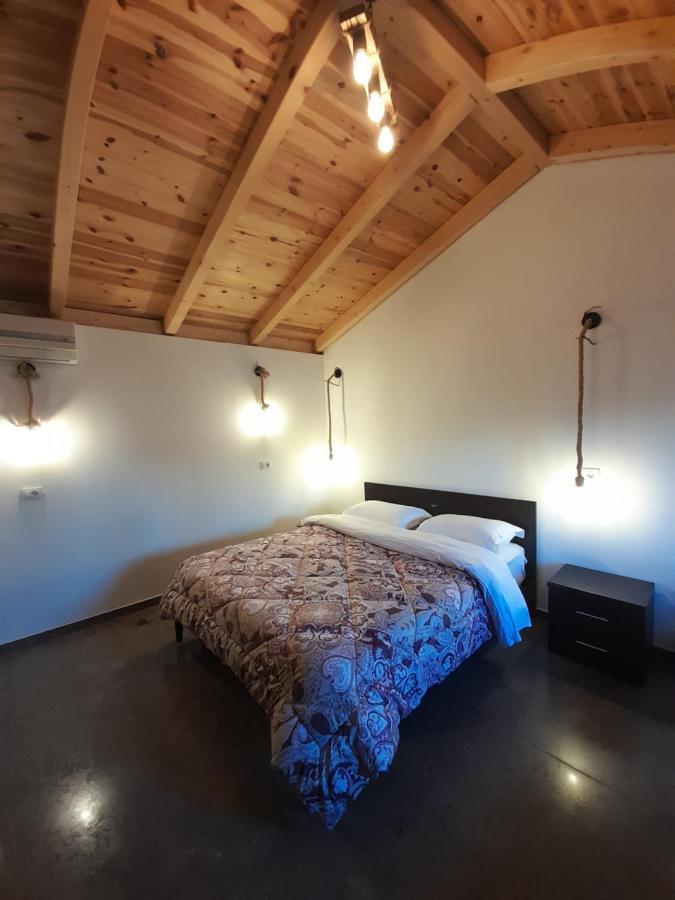 Windmill Gesthouse & Grill Campsite Shkoder